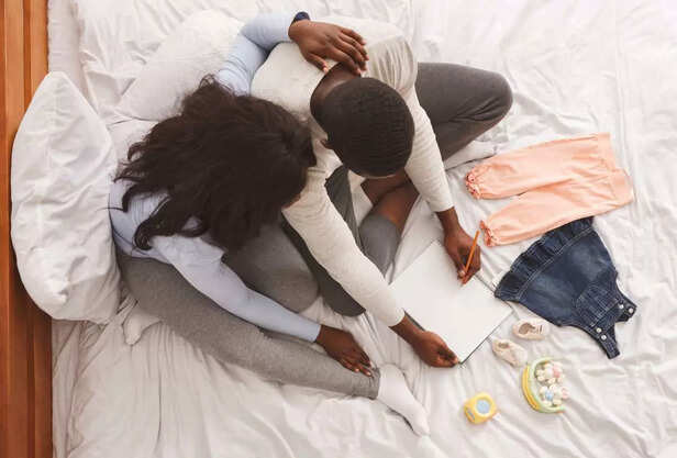 couple preparing hospital bag